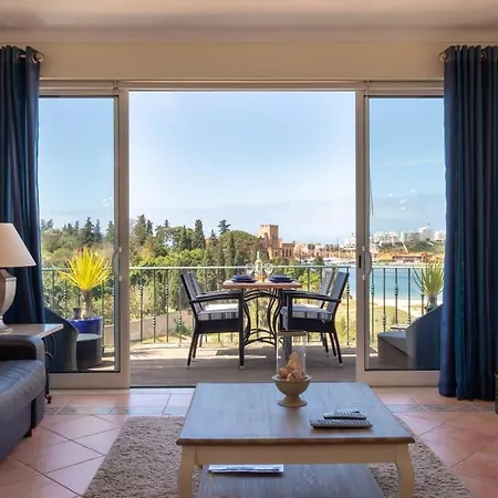 Luxury Townhouse N10 - Front-line Sea Views