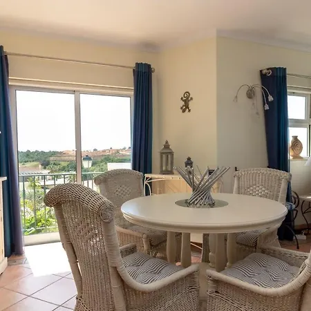 Luxury Townhouse N10 - Front-line Sea Views *