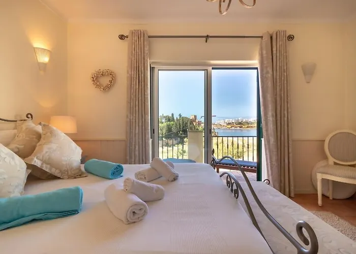 Luxury Townhouse N10 - Front-line Sea Views Vakantiehuis Ferragudo (Faro)