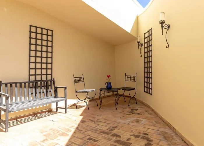 Luxury Townhouse N10 - Front-line Sea Views