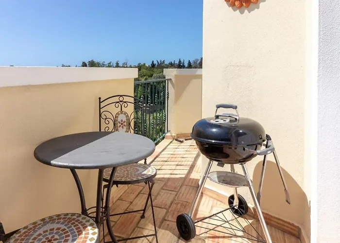 Luxury Townhouse N10 - Front-line Sea Views
