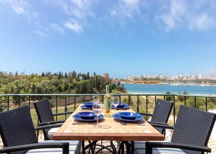 Luxury Townhouse N10 - Front-line Sea Views